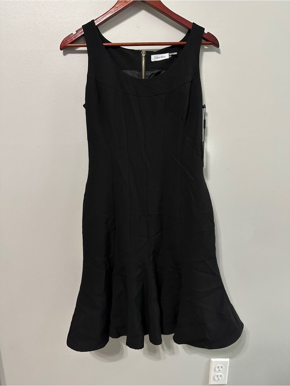 NWT Calvin Klein Lux Dress Trumpet Flared Black Sleeveless Size 4 Mini